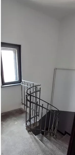 Cotroceni Medicina, etaj 3/3, renovat